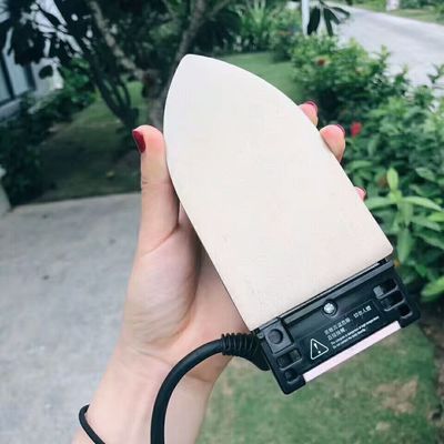 1.5m comprimento do cabo 220W potência ferro seco para passar e conveniente