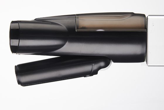 O LM-1903 é um vaporador de roupas portátil sem esforço e poderoso para resultados perfeitos.