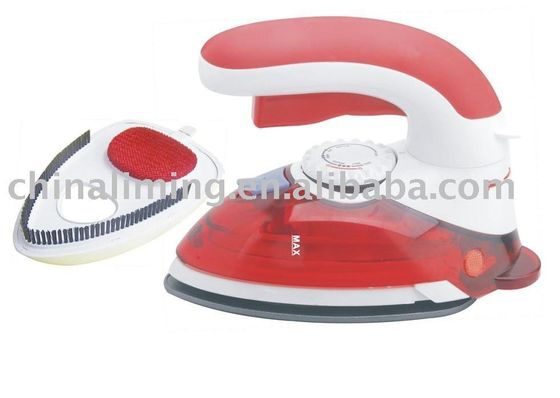 Ferro de viagem compacto de estilo vapor LM-688 com solas de alumínio
