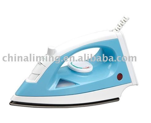 Ferramentação com ferro a vapor de 110-127/220-240V LM-788 e 20 g/min.