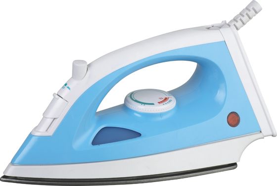 Ferramentação com ferro a vapor de 110-127/220-240V LM-788 e 20 g/min.