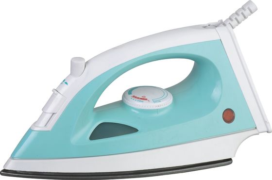 Ferramentação com ferro a vapor de 110-127/220-240V LM-788 e 20 g/min.