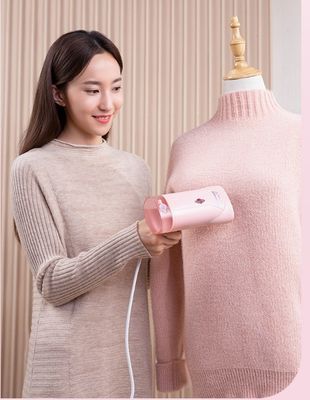 O vaporador de roupas portátil elétrico de 800W é sua solução para roupas sem rugas