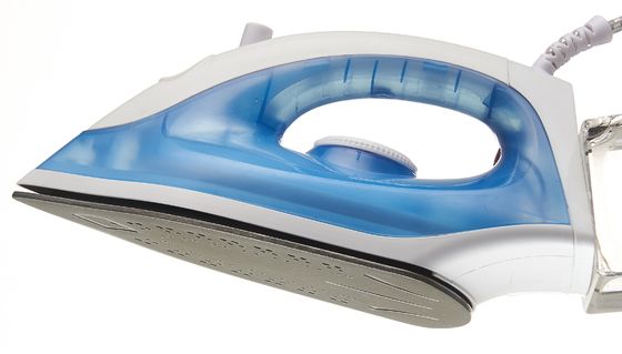 Obtenha roupas perfeitamente prensadas sempre com LM-303 Ferro a vapor a 230V